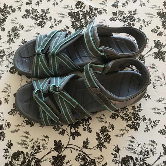 Everlast Women’s Scarlett Outdoor Hiking Sandals - Picture 3 of 5